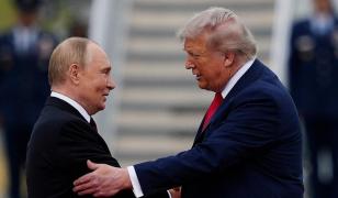 Momeala dolarului. Planul lui Putin pentru Trump ca să-l atragă de partea sa în discuțiile despre Ucraina