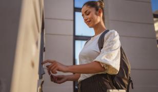 Care e suma ideală pe care ar trebui să o păstrăm în contul curent? Explicaţia experţilor