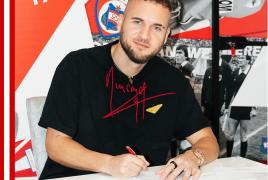 George Puşcaş, prezentat oficial la Dinamo Bucureşti. Atacantul a semnat pe un an şi jumătate