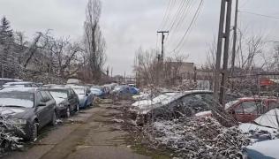 Orașul în care primăria vinde maşinile ridicate de pe străzi. Câţi bani cere pe ele şi cine le poate cumpăra