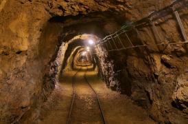 Minerale rare descoperite în Munții Apuseni. Potențial strategic pentru România