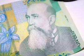 Leul românesc câştigă teren masiv în raport cu lira sterlină