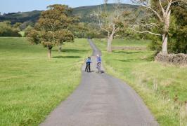 Satul cu o singură stradă, care a devenit atracţie turistică datorită unui restaurant