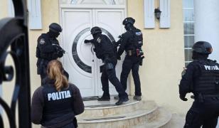 Fosta iubită a lui Adrian Kreiner, omorât pentru bani, reţinută în dosarul femeii acuzate că și-a ucis mama