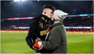 Arbitru german, atacat după ce şi-a cerut iubitul în căsătorie în timpul unui meci din Bundesliga