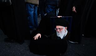 Cine va conduce Iranul după moartea lui Ali Khamenei, "unul dintre cei mai malefici oameni din istorie"