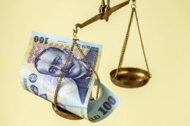 Ce înseamnă scumpirea petrolului pentru leul românesc. Economistul şef al BCR explică: 