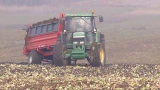 Motorină la 4 lei pentru fermieri. Ministrul Agriculturii: "Vom elibera anumite tichete"