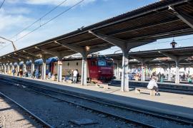 100 de kilometri făcuți în șapte ore cu un tren CFR Călători. Locomotiva era modernizată