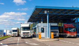 Cum perturbă războiul din Iran afacerile globale, de la transporturi la industria tehnologică