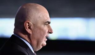 Bolojan: Scumpirea carburanţilor nu poate fi evitată, dar Guvernul va încerca să reducă impactul