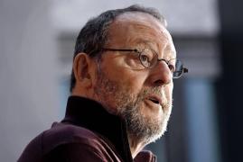 Un bărbat a rămas fără 350.000 de euro după ce a fost păcălit de o reclamă falsă cu actorul Jean Reno