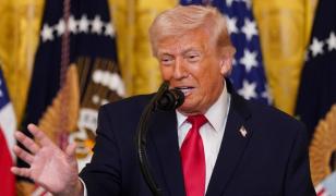 Donald Trump, în timpul unui interviu: 