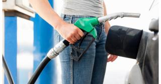 DOCUMENT. Propuneri în lupta cu prețurile de la pompă: declararea stării de criză şi redeschiderea Lukoil