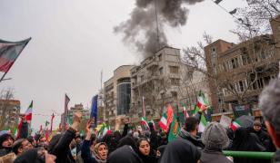 Război în Iran. Ambasada SUA din Bagdad, atacată cu drone. Americanii au lovit insula Kharg