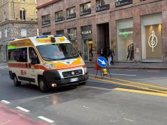 O româncă de 31 de ani a murit în Italia, în timp ce aştepta un autobuz. A fost lovită în plin de o maşină