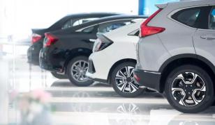 Vânzările de mașini noi în România au scăzut și în februarie. Clasamentul mărcilor înmatriculate