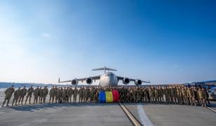 Ministerul Apărării a anunţat că cei 117 militari români din Irak s-au întors acasă din cauza războiului