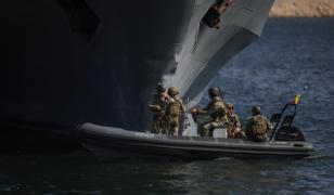 În ce condiţii ar putea participa România la deminarea Strâmtorii Ormuz. Răspunsul premierului Bolojan