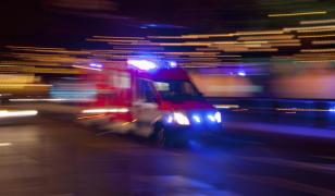 Un bărbat din Vaslui a murit ars în propria casă, după ce ambulanţa chemată a rămas împotmolită pe drum