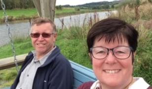 Cum au reuşit 2 pensionari să nu mai plătească niciun ban la facturile de curent, în plin val al scumpirilor