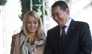 Fosta soţie a lui Ponta, după ce fiica lor nu a putut pleca din Oman: Au zis că nu dă bine să fie în avion