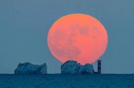 Luna Roz, pe 2 aprilie 2026. Ce vom vedea pe cer