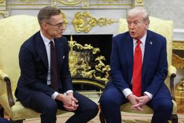 Președintele Finlandei, discuții "constructive" cu Trump despre NATO, în timp ce SUA amenință cu retragerea