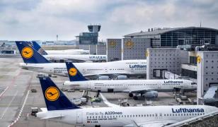 Angajaţii Lufthansa au intrat în grevă. Sute de zboruri au fost anulate, inclusiv în România