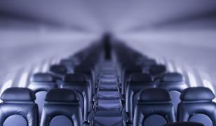 Companiile aeriene europene anulează deja unele zboruri, pe fondul crizei energetice