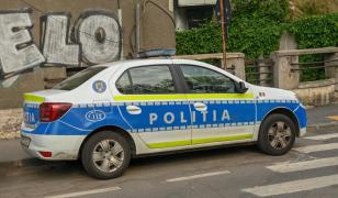 O femeie de 47 de ani, găsită moartă în toaleta unei biserici din Piteşti. Ipoteza poliţiştilor