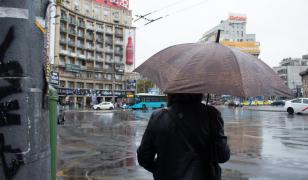 România, lovită de ciclonul Erminio: Ploi și vânt puternic în țară, ninsori la munte. Când se încălzește