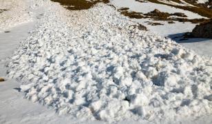 Cod galben de ninsori la munte. Se răceşte vremea în toată țara până miercuri