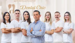 (P) Prețul implantului dentar în România variază: ce include și ce nu include, conform Dental Chic Cluj-Napoca