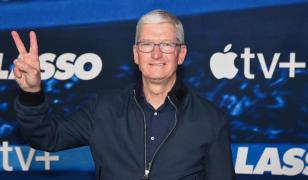 Pariul de 1 milion de dolari făcut de Tim Cook înainte de a demisiona din funcţia de CEO al Apple