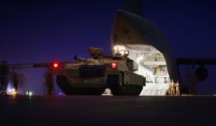 Mai multe avioane militare americane se îndreaptă spre Orientul Mijlociu. Armistițiul este pe muchie de cuțit