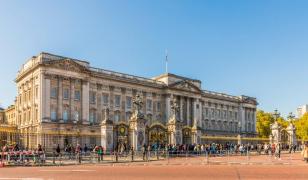Palatul Buckingham anunţă "discuţii" referitoare la securitatea Regelui şi Reginei înainte de vizita în SUA
