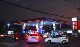 Ce urmează să se întâmple zilele următoare pe piaţa carburanţilor. Avertismentul specialiştilor
