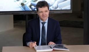 Nicușor Dan cere publicarea tuturor informațiilor despre achiziţiile vaccinurilor Pfizer: Să facem public tot