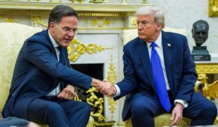 Casa Albă anunță că Donald Trump va discuta cu Mark Rutte despre posibila retragere a SUA din NATO