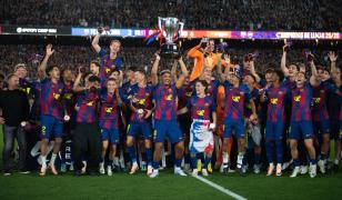 FC Barcelona câştigă El Clasico şi al 29-lea titlu de campioană a Spaniei