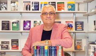 Poliția Capitalei, verificări în cazul terapeutului Ovidiu Dragoș Argeșanu. E acuzat de agresiune sexuală