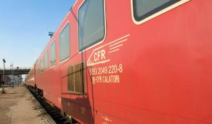 Un bărbat a fost electrocutat în Gara Buşteni după ce s-a urcat pe un vagon de tren