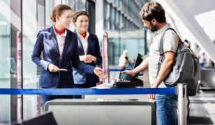 O companie aeriană, prezentă și la noi, ieftinește biletele cu până la 200 €. Cele mai populare rute