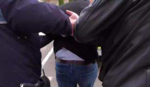 Bărbat de 48 de ani din Iași, arestat preventiv pentru că şi-ar fi violat şi lovit mama de 71 de ani