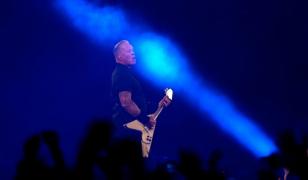 Țeapă cu bilete la Metallica. Fani lăsați la poartă deşi au plătit: Le cumpărasem de pe un site ultra cunoscut