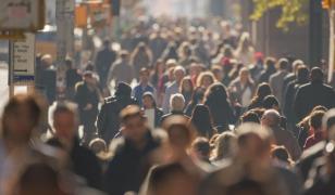 Populaţia României riscă să ajungă la 11 milioane de oameni în 70 de ani. Specialist: 