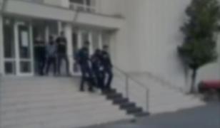 O femeie de 88 de ani din Brăila, bătută în casă de trei indivizi mascați care voiau să-i fure banii