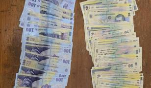 Un bărbat prins cu droguri în staţiunea Mamaia a încercat să cumpere tăcerea jandarmilor cu 8.000 de lei
