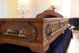 Un bărbat de 88 de ani, pregătit de înmormântare, s-a trezit la o casa funerară din Brazilia
